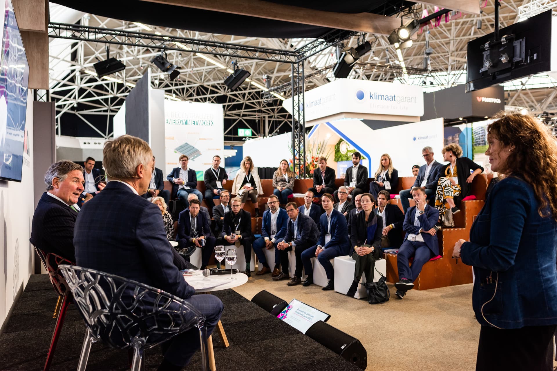 Houten Tribune foto 4