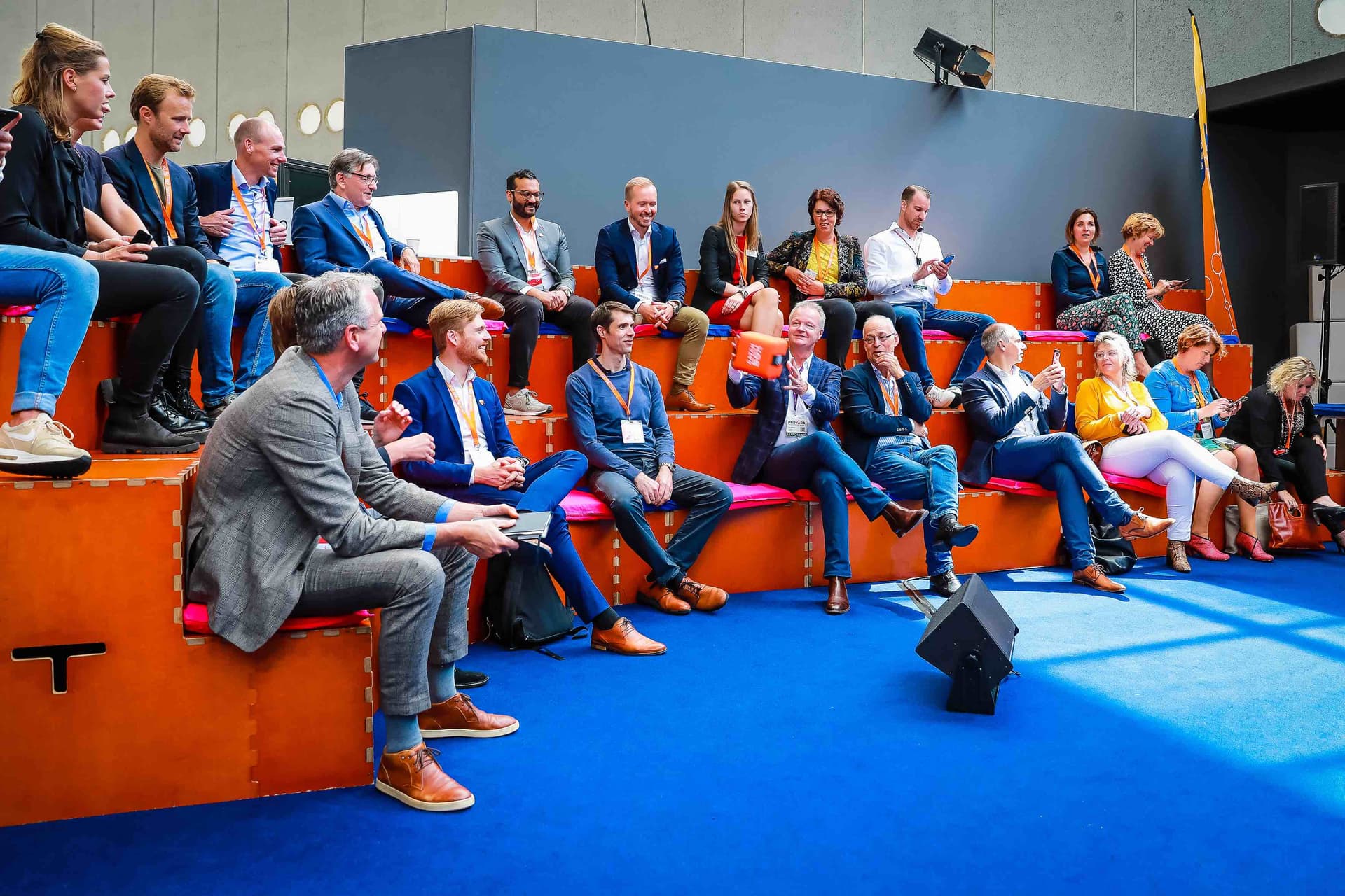 Houten Tribune foto 5